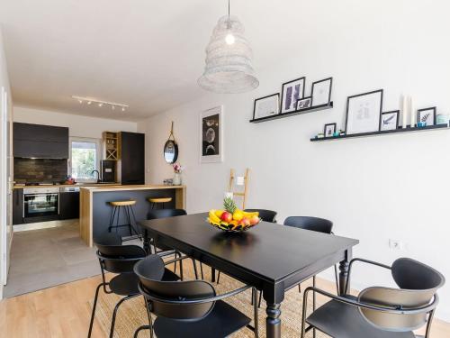 Apartment Sea Shell - Triplex Three-Bedroom Apartment with Terrace