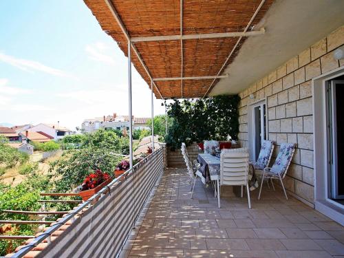 Apartments Marti - Four Bedroom Apartment with Terrace and Sea View - ST