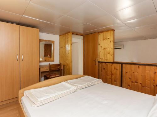 Lapad View Apartments - Duplex Economy Two Bedroom Apartment with Terrace