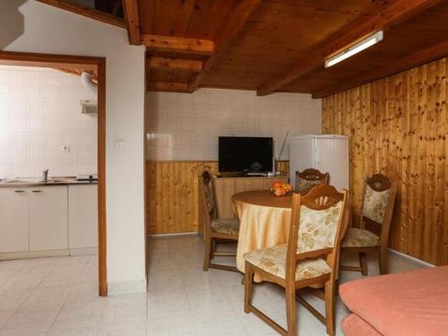 Lapad View Apartments - Duplex Economy Two Bedroom Apartment with Terrace