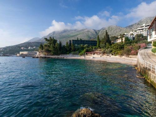 Villa Samba - Two-Bedroom Apartment with Terrace and Sea View - A4 1
