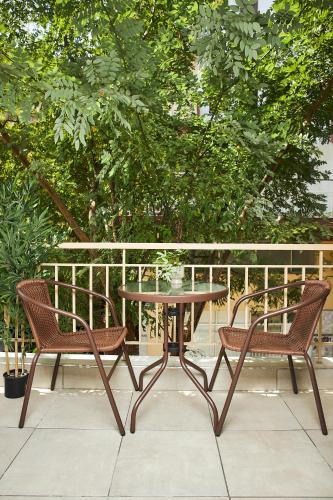 Marble Shine Apartment near the city center by BiNoBi!