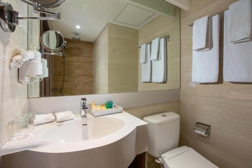Koupelna v ubytování Sahid Raya Hotel & Convention Yogyakarta