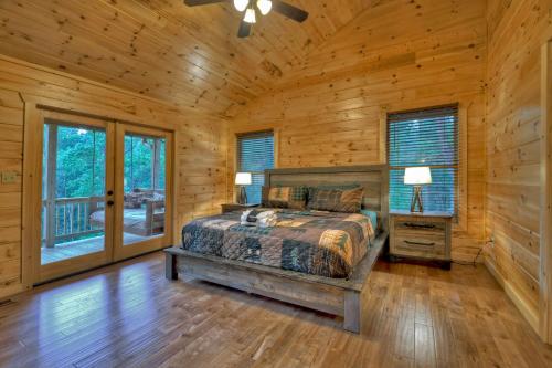 Postel nebo postele na pokoji v ubytování Rohring Retreat - Bask in comfort on the deck and play games in the game room