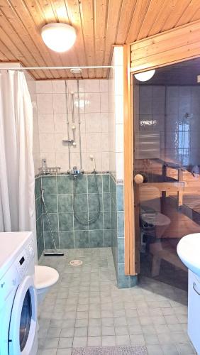 Foto Kotimaailma Apartments - Saunallinen & parvekkeellinen kaksio - Tampellan Esplanadi 3