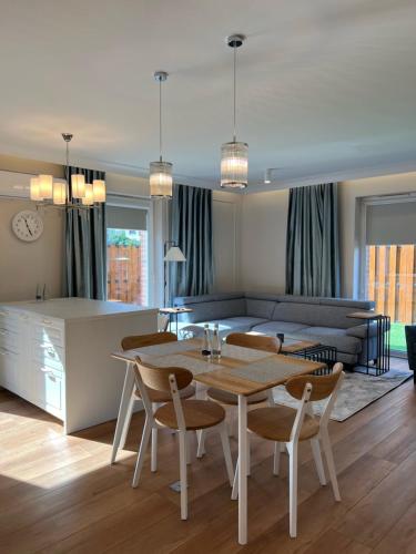 Χώρος καθιστικού στο LTS RENT Luxury & Comfortable Villa Angielska Grobla