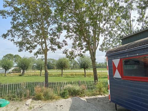 Fotografie z fotogalerie ubytování Pipowagen boerderij de schans v destinaci Klundert