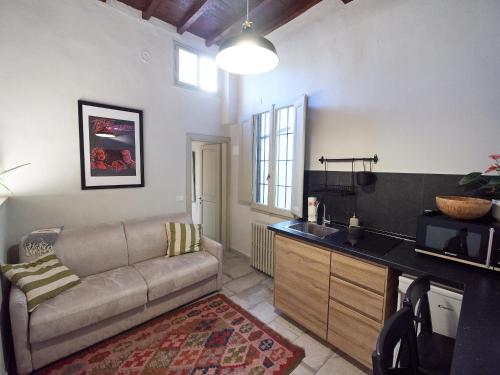 Dante, apartment in the historic center