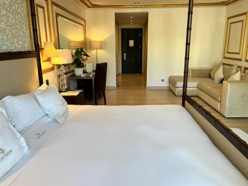 Кровать или кровати в номере Las Dunas Grand Luxury