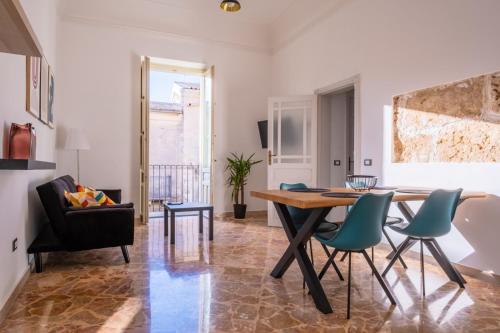 Gallery image of Dal Commediante Apartment and Room in Noto