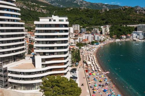 Montenegro Beachfront Oasis photo 3