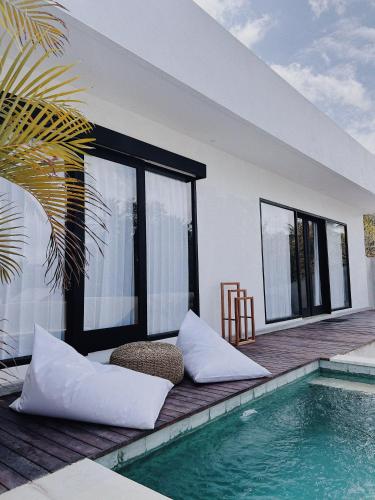 Πισίνα στο ή κοντά στο Alajyra Villas LUXURY Villa Alexandra