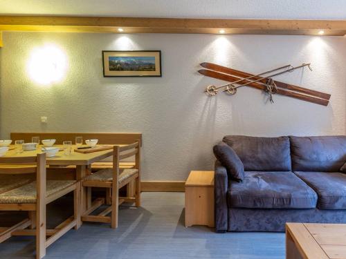 Photo de la galerie de l'établissement Appartement cosy aux pieds des pistes à Méribel - FR-1-355-73, à Méribel