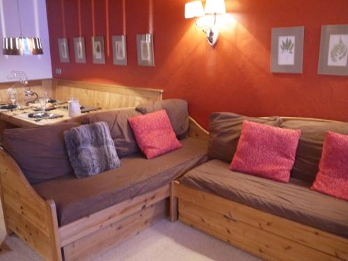 Bel appart T2 avec balcon proche pistes et commerces à Méribel - FR-1-355-70