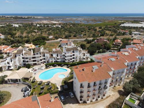 Matfil Suite-charming Apartment With Pool Access