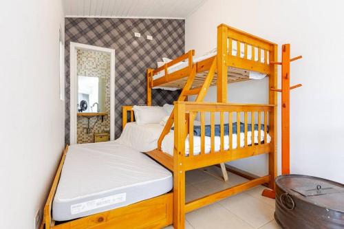 Postel nebo postele na pokoji v ubytování Dúplex do Poente, vista única a 5min da Rota do Vinho em São Roque SP