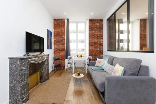 L'Elégant YourHostHelper