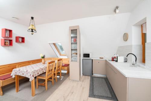 Rozmaring Vendégház 7720 Zengővárkony, Kossuth L.u.12. kép - 3