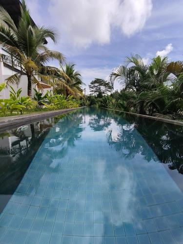 Πισίνα στο ή κοντά στο Sky Lofts Phuket
