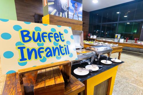 Makanan di atau berdekatan resort
