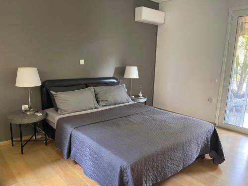 Vouliagmeni Green Hill Apartment