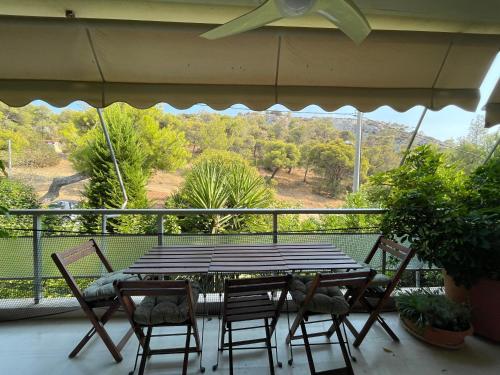Vouliagmeni Green Hill Apartment