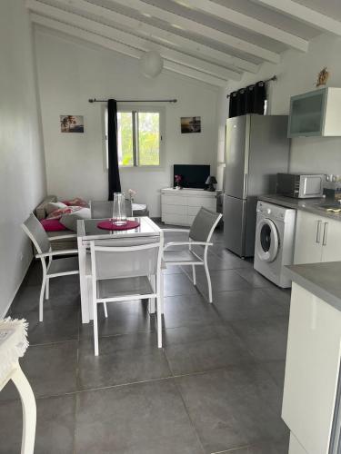 Kuhinja oz. manjša kuhinja v nastanitvi Gîtes Surya