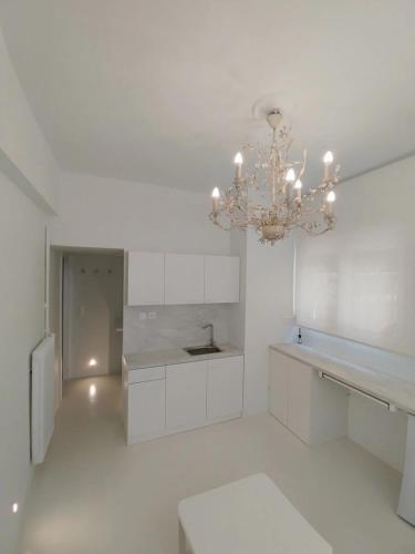 AMG Stylish Small Apartment in Pagkrati Close to Metro