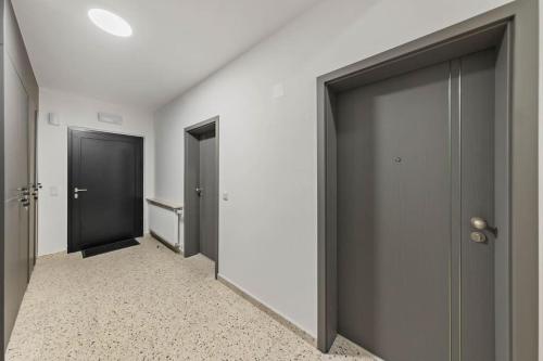 Gambar di galeri bagi Villa66 Private bedroom 3 - Shared Kitchen di Livange