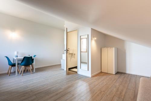 Photo de la galerie de l'établissement Studio près de Genève au calme, à Bonne