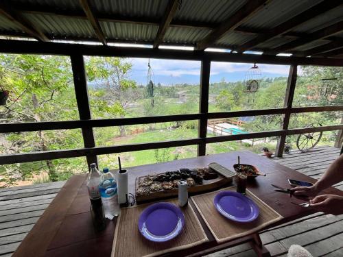 Landskap semula jadi dekat dengan chalet