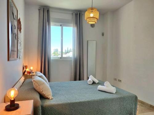 Apartamento moderno con vistas al mar, piscina & parking
