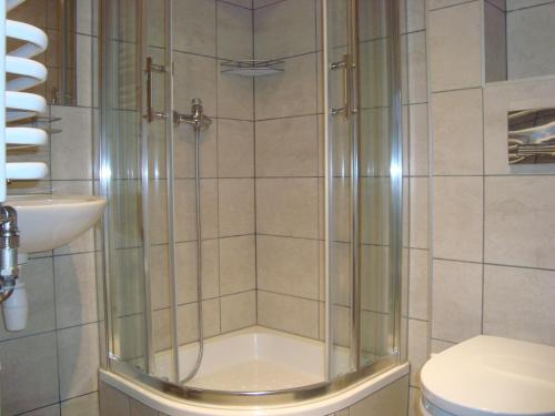 Kúpeľňa v ubytovaní Apartamenty Z Widokiem Na GÓRY