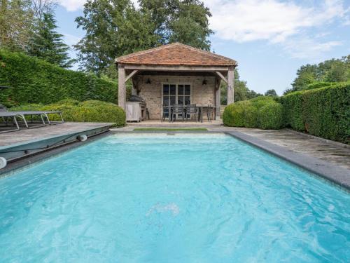 Πισίνα στο ή κοντά στο Villa Deluxe