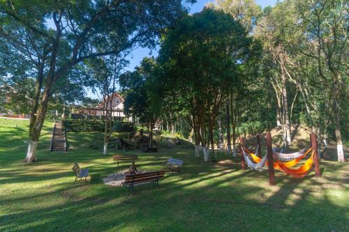 Zahrada ubytování Chalé rural charmoso próximo à Curitiba