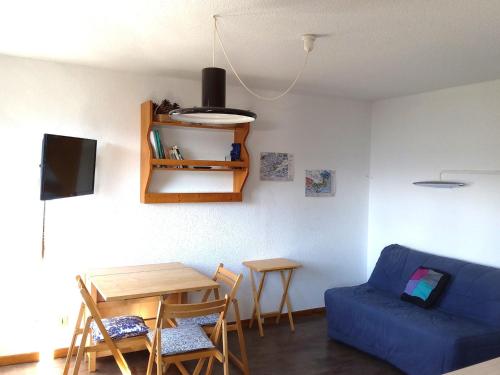 Appartement 4 pers, 1 chambre, proche pistes, ascenseur, balcon - FR-1-411-949