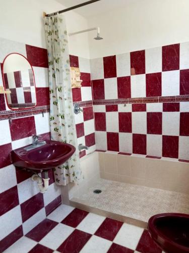 a bathroom with a sink and a toilet and a shower at San Bernardino 2 in Valladolid