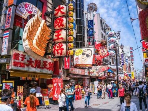105号室花園駅2分ツインベットルームミニキッチンと専用バスルーム付き