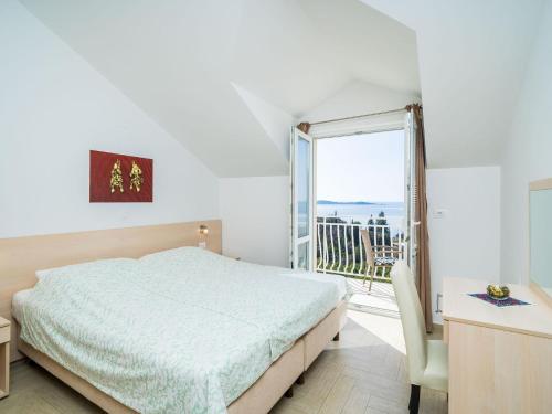 Villa Samba - Luxury One-Bedroom Apartment with Balcony and Sea View