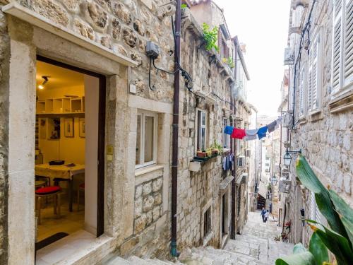 Art House Zanze- Two Bedroom Apartment with City View