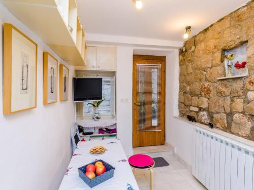Art House Zanze- Two Bedroom Apartment with City View