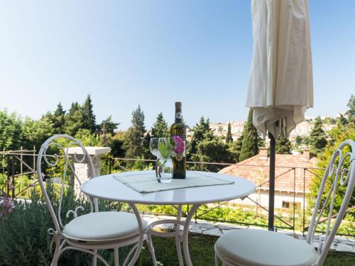 Apartments Gaura - Comfort One-Bedroom Apartment with Terrace