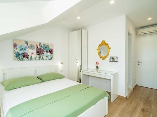 Apartment & Rooms Papa - Premium Double or Twin Room with Balcony and Partial Sea View Soba 2