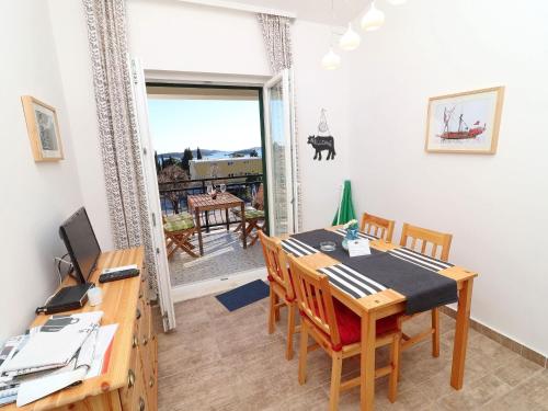 Apartments Trstenica-Standard Two Bedroom Apartment with Balcony and Sea View H