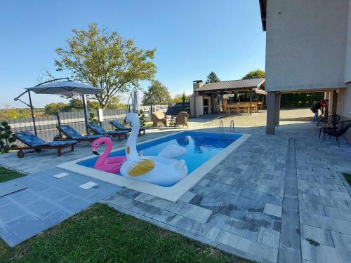 Holiday Home Gra ec - Three Bedroom Holiday Home with swimming pool