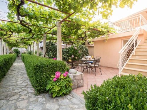 Apartments Lotea - Two-Bedroom Apartment with Terrace