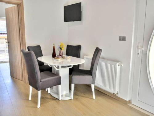 Fancy Apartments Dream - Deluxe One Bedroom Apartment with Balcony and Sea View 4