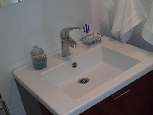 Holiday Home Pavarotti-Three Bedroom Holiday Home with Terrace