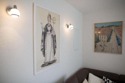 Serious Job Apartment - One Bedroom Apartment with Shared Terrace