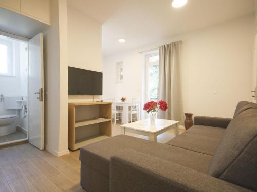 Apartment Goge - One-Bedroom Apartment with Balcony